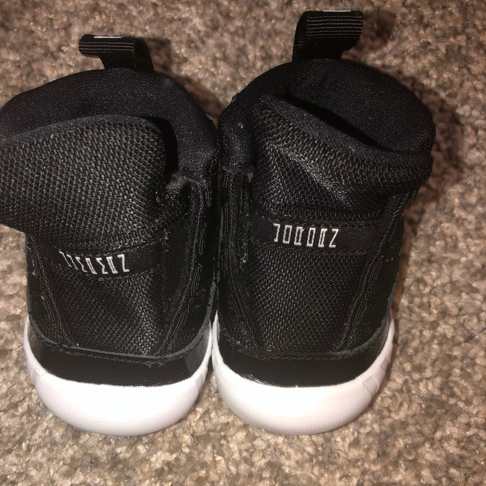 Jordan 11 2c
